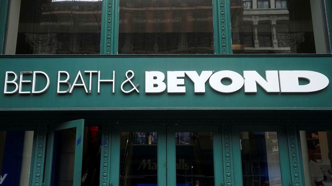 Meme-stock rally returns to Wall Street, lifting struggling firms