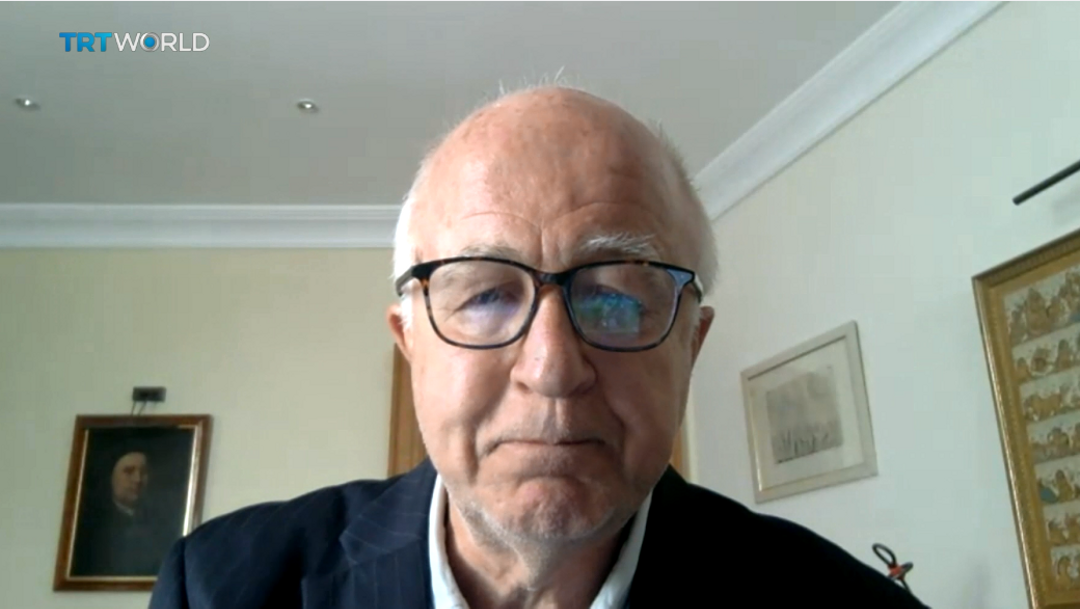 Rishi Sunak leads race to replace Liz Truss as UK PM