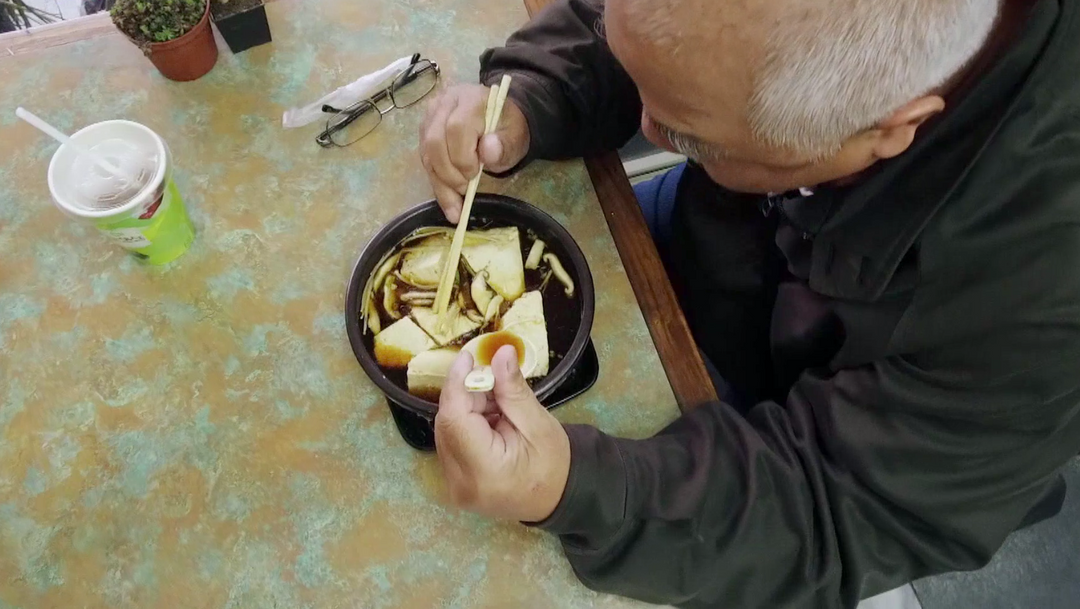 Taipei's popular stinky tofu