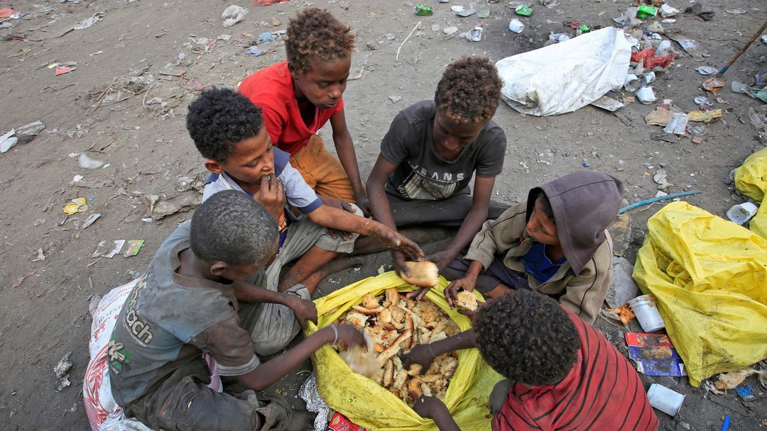 The War in Yemen: Yemeni civilians receiving limited aid