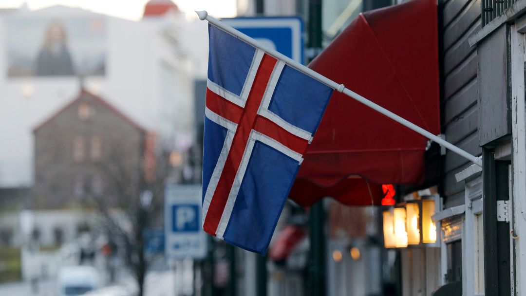 Iceland implements new equal pay law | Money Talks