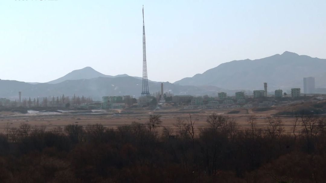 Korea Tensions: North Korean officials, cheer squad arrive in South