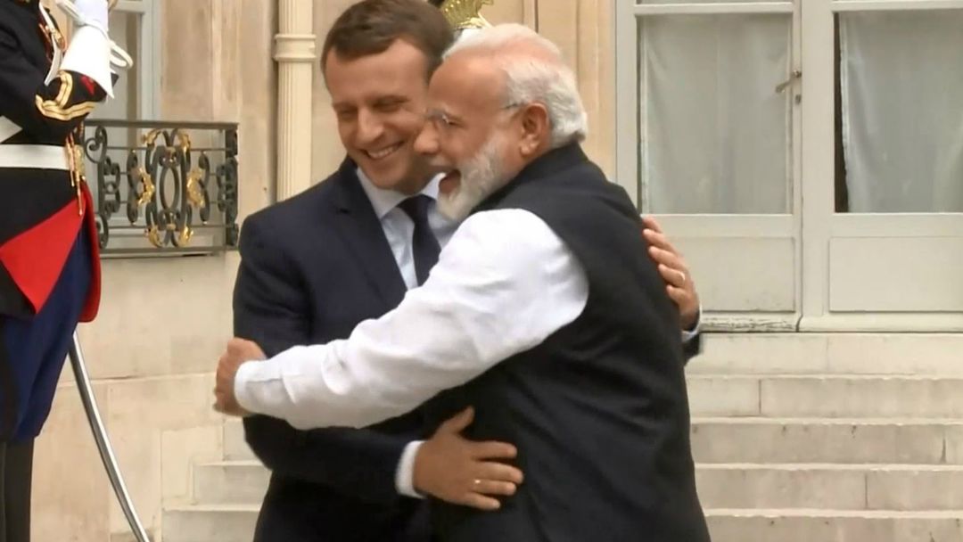 Modi: Serial bear hugger