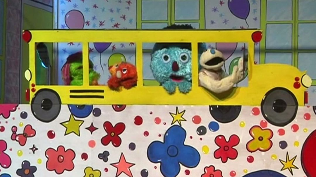 Iraq Puppet Show: Teachers help kids overcome war traumas