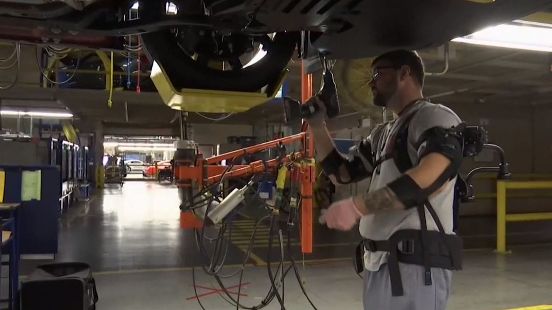 Super-Strength Staff: Exoskeleton 'Iron Man' vests for workers