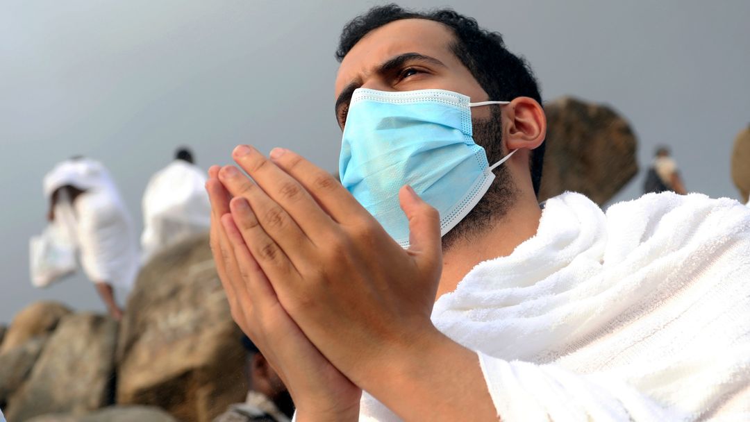 Saudi Arabia launches Hajj smart card for pilgrims | Money Talks