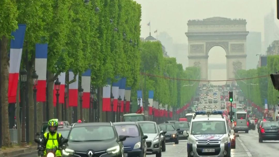 Money Talks: Paris hopes Brexit will bring banking jobs