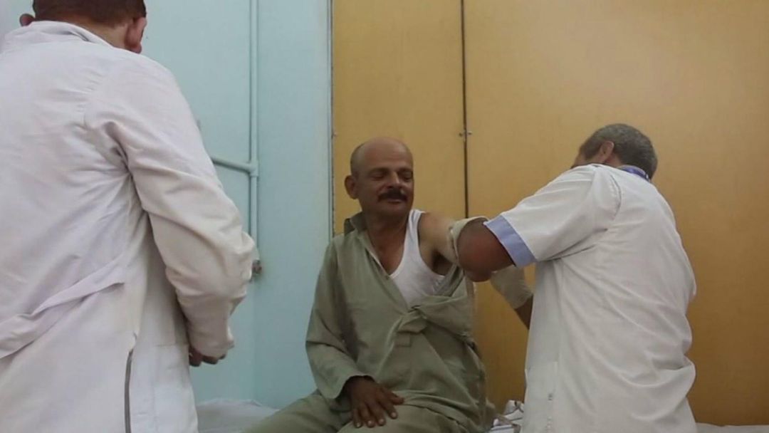 Egypt Prosthetics: Disabled people make walking aids for others