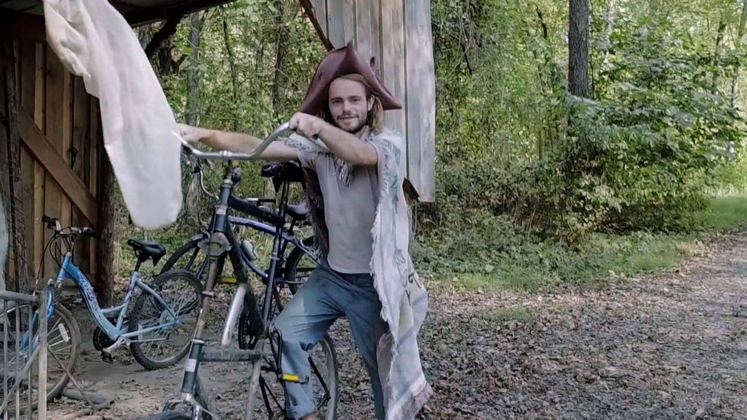 Route 66: Free living and liberty at a rural commune