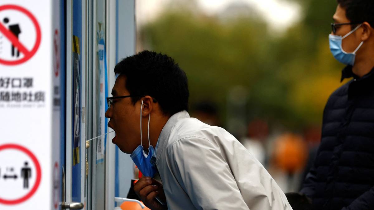 Oil prices decline as COVID-19 curbs weigh on Chinese economy