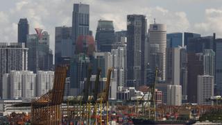 Singapore economy grows 7.2% in 2021, beating forecasts