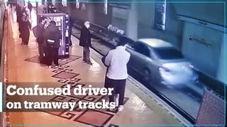 Puzzled driver ends up on tramway tracks in Istanbul