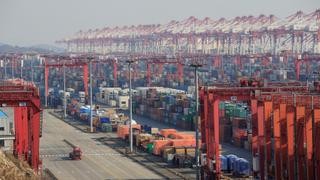China trade data disappoints, signals global recession