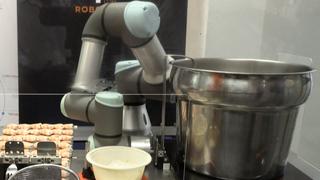 Singapore restaurant tests mechanical cook | Money Talks