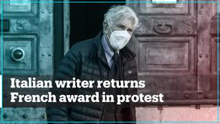 Italian writer returns French award in protest