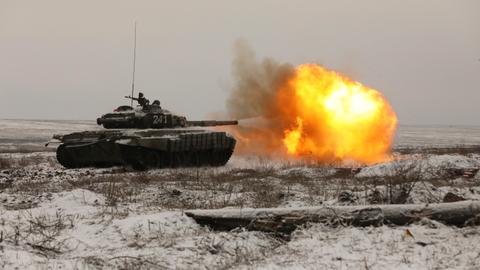 US warns of 'severe, swift' response if Russia sends troops to Ukraine