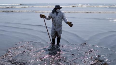 Oil spill clean-up efforts in Peru to take over a month
