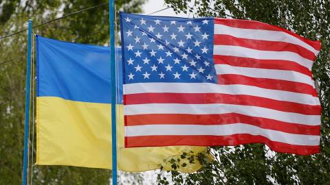 US embassy staff families evacuate Ukraine