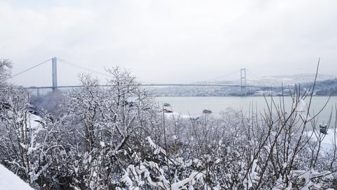 In pictures: Heavy snow blankets Turkiye’s largest city Istanbul