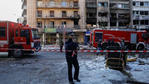 Explosion damages offices, stores in Athens