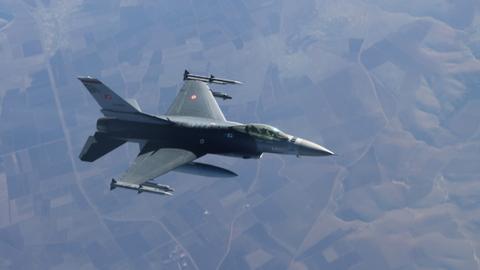 Biden reportedly presses Congress to approve F-16 sale to Türkiye
