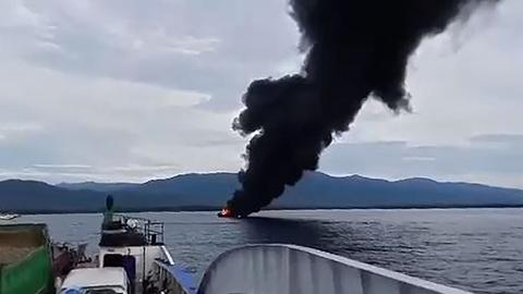 Deadly blaze rips through Philippine ferry