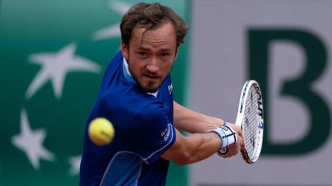 Medvedev kicks off French Open campaign with win against Bagnis