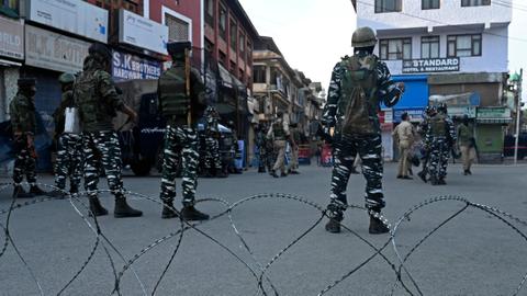 Indian police arrest Kashmiris protesting against Malik’s sentencing