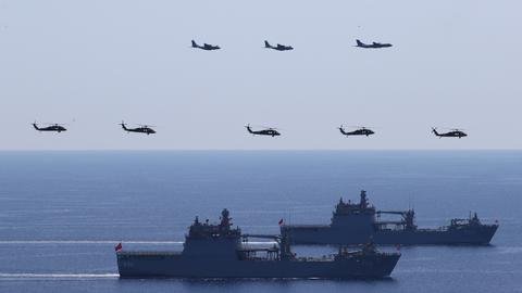 Photo of Türkiye úspešne dokončil svoje najväčšie vojenské cvičenie v Egejskom mori