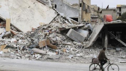 Syrian regime blocks aid convoy from entering besieged town