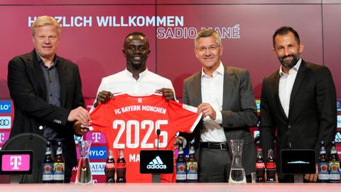 Liverpool's 'modern-day icon' Sadio Mane joins Bayern Munich