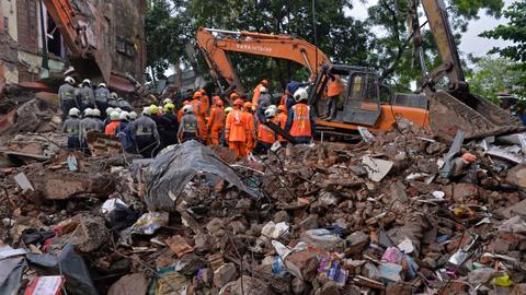 Monsoon rains cause deadly building collapse in India's Mumbai