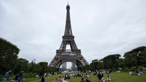 Rusting Eiffel Tower is in poor state, needs urgent repairs: reports