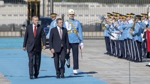 Türkiye's Erdogan welcomes Italy's Draghi in Ankara for bilateral talks