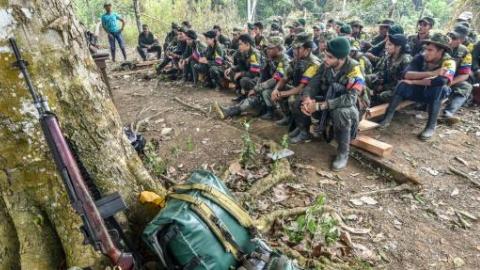 Colombian rebel group FARC agrees to release child soldiers