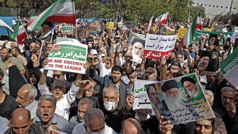 Thousands gather for pro-government rallies in Iran amid mass protests