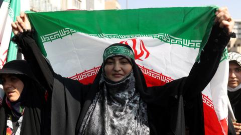Iran ups pressure on celebrities, media over Mahsa Amini protests