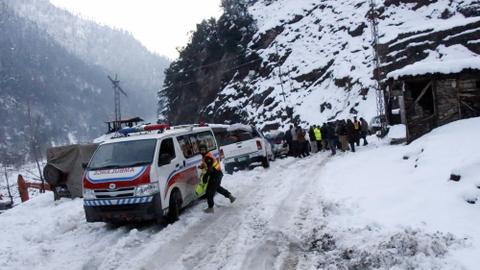 Avalanche kills mountaineers in northern India