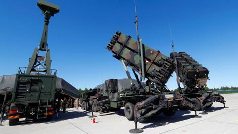 NATO countries to provide air defence assistance to Ukraine: Stoltenberg - TRT World