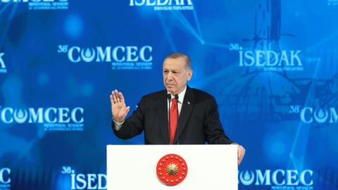 Türkiye working hard to end Russia-Ukraine war since first day: Erdogan