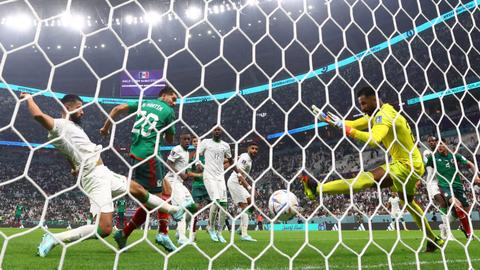 Mexico defeat Saudi Arabia but miss out on last 16