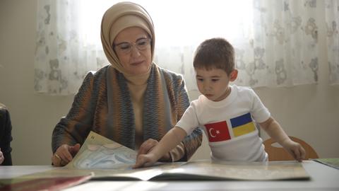 Ukrainian orphans are in safe hands in Türkiye: Emine Erdogan