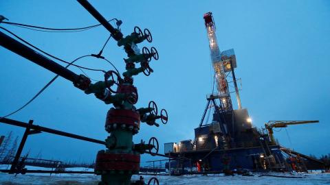 Live blog: Russia rejects $60-a-barrel cap on its oil, warns of cutoffs