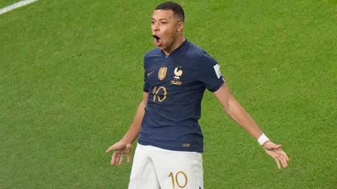 France beat Poland 3-1, advance to World Cup quarter-finals