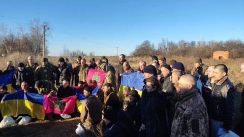 Live blog: Zelenskyy visits Donbass near 'difficult' Ukraine front