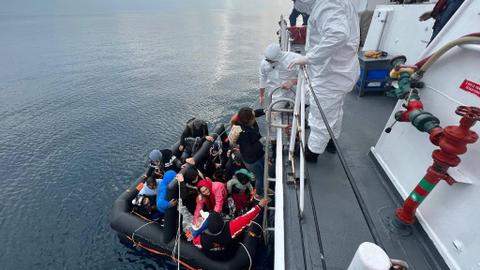 Türkiye rescues hundreds of irregular migrants after Greek pushbacks