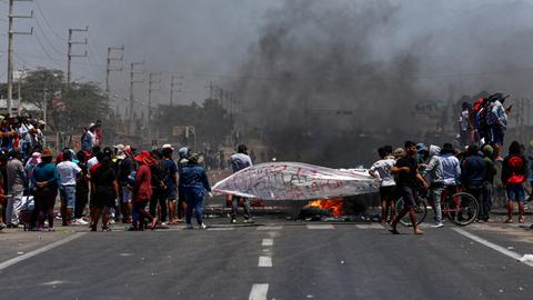 Peru protesters clash with police in airport takeover bid