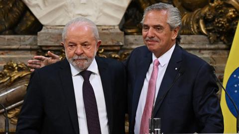 Brazil’s Lula meets Argentina’s Fernandez in first international trip