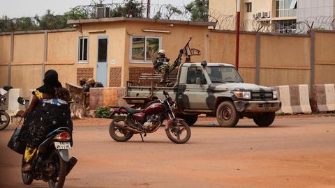 New attacks by suspected insurgents kill at least 28 in Burkina Faso