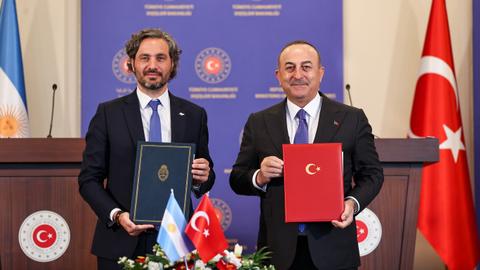 Türkiye, Argentina hail joint collaboration on satellite production